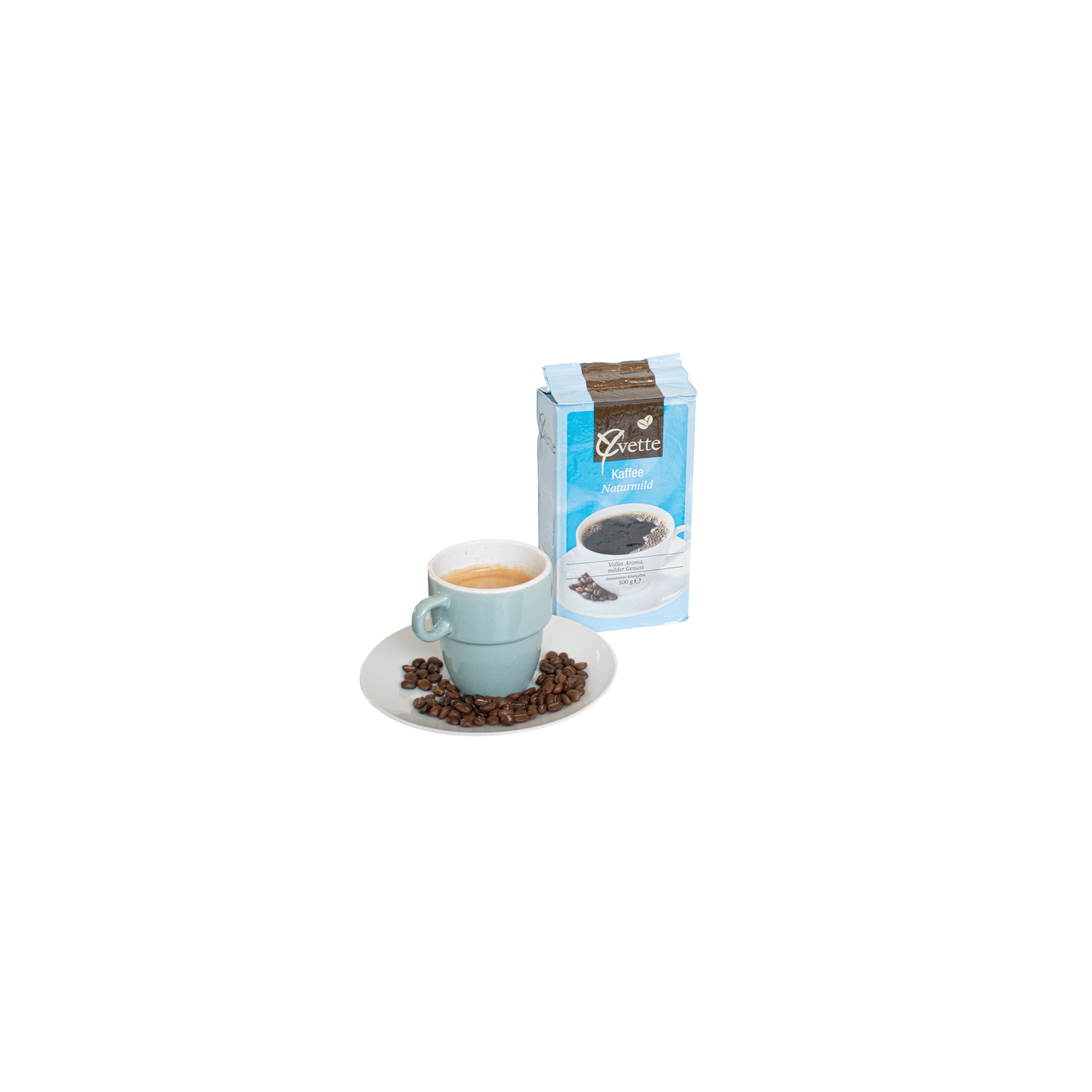 500g gemahlener Filterkaffee der Sorte Naturmild der Marke Yvette Kaffee mit einer Tasse Kaffee auf einer Untertasse mit Kaffeebohnen als Serviervorschlag
